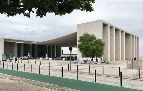 Португалски модернизъм – от европейска периферия до цял свят